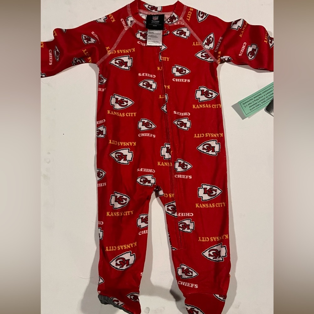 Kansas City Chiefs Baby Raglan One Piece Pajamas - Red